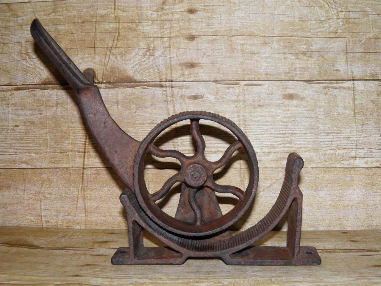 Antique Cast Iron Mechanical Apothecary Medical Pharmacy Cork Roller/Compressor