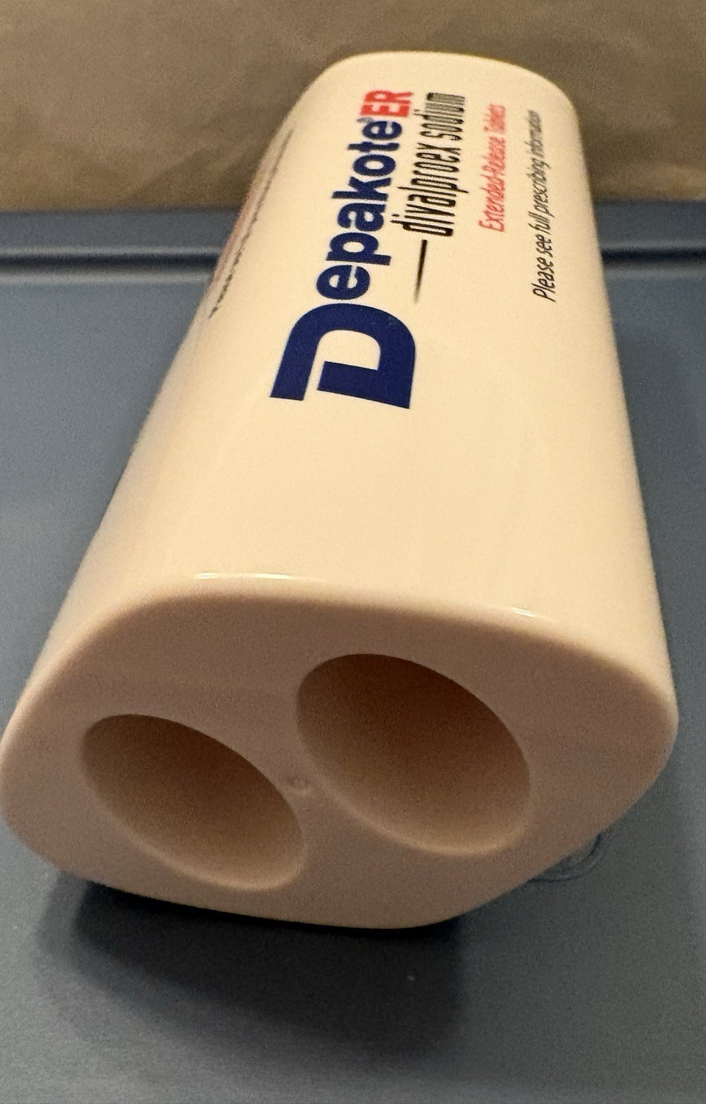 VTG DEPAKOTE ER PAPERWEIGHT HOLDS # 2 MARKERS included PHARMA REP LOGO NEW