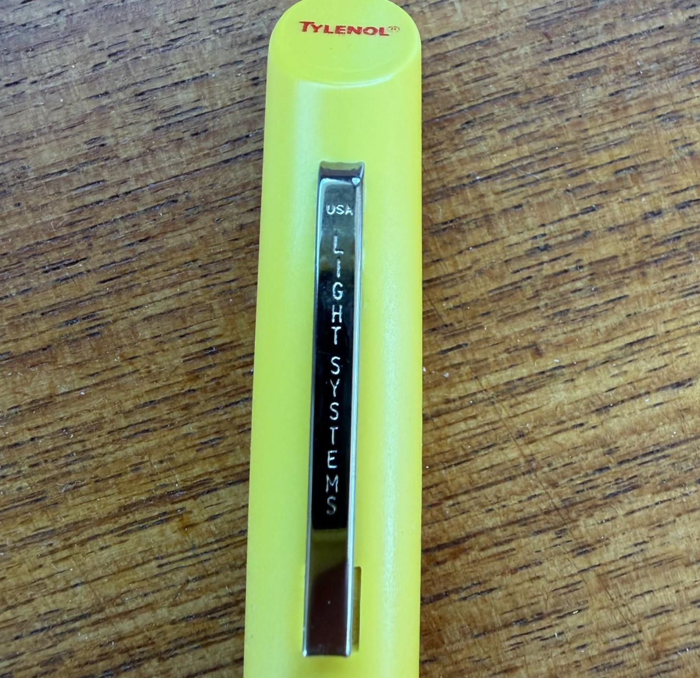 Vintage Tylenol Extra Strength Drug Rep Lighted Exam Pen Made In USA Pharma