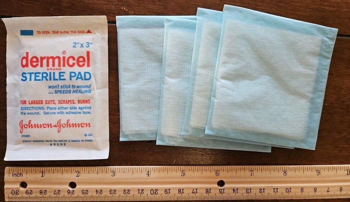 Vintage 1960s Johnson & Johnson First Aid Auto Kit Case w/ Supplies Plastic