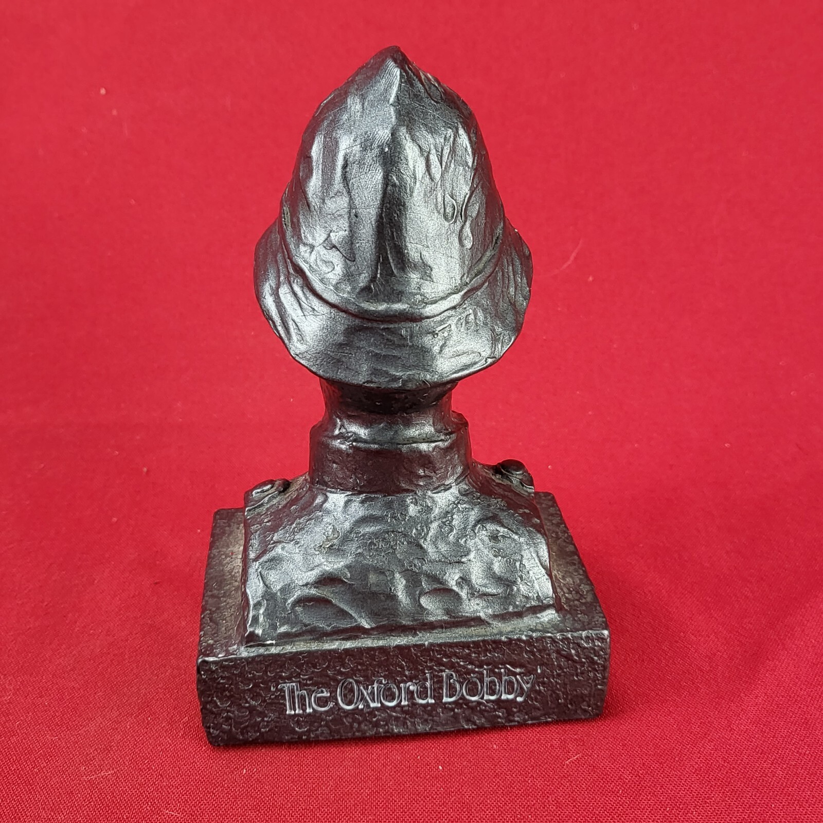 VINTAGE 1977 THE OXFORD BOBBY BOOKEND BUST BRITISH ENGLAND BRISTOL LABORATORIES