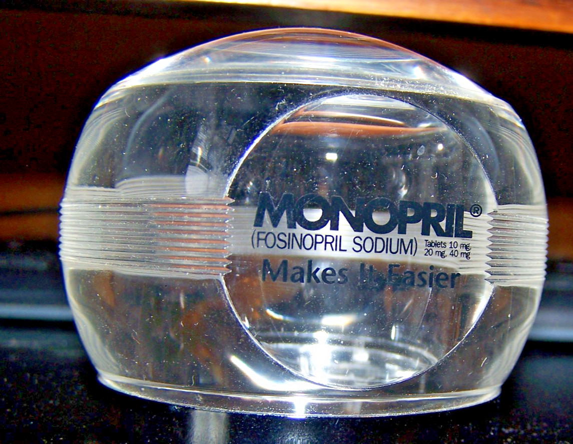 Monopril Pen Pharmaceutical Drug Rep Advertising Desk top Magnifier. Neat tool!