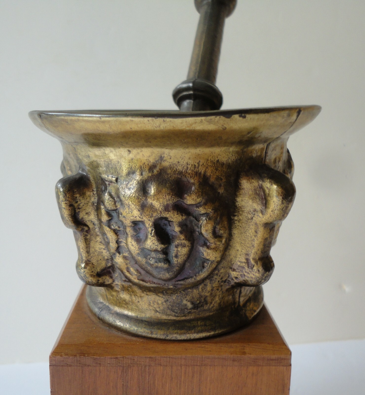 Vintage 1957 Brass Pharmacy Award Rexall 16th Century Mortar Pestle Spain Medusa