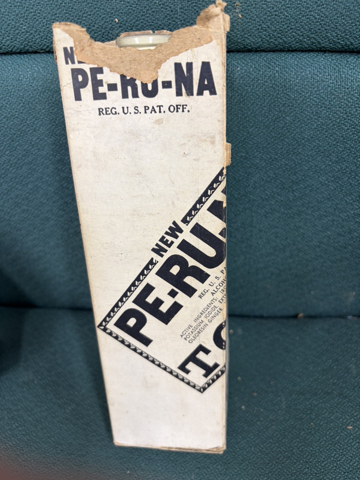 **RARE**1950’s Pe-Ru-Na Iron Tonic Chicago Ill 8 5/8 ” CLEAR Medicine bottle**