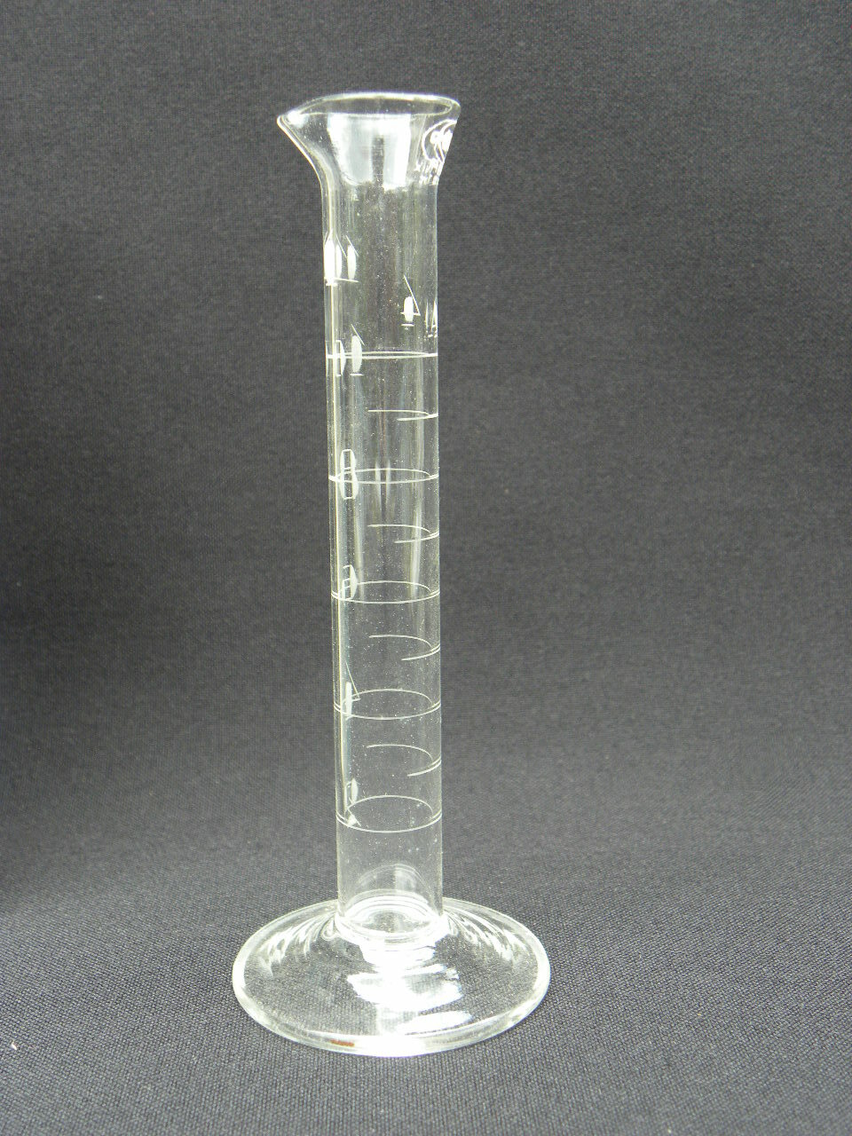 Kerr Glass Pharmaceutical N.B.S. 40 Phenix Graduate Cylindrical Shape Cylinder