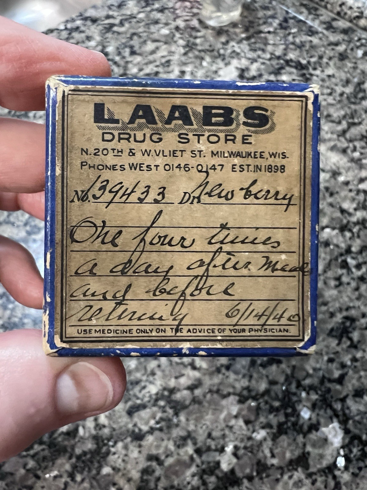 Vintage 1940 “Laabs” Drug store prescription Pill Box 2”x2”