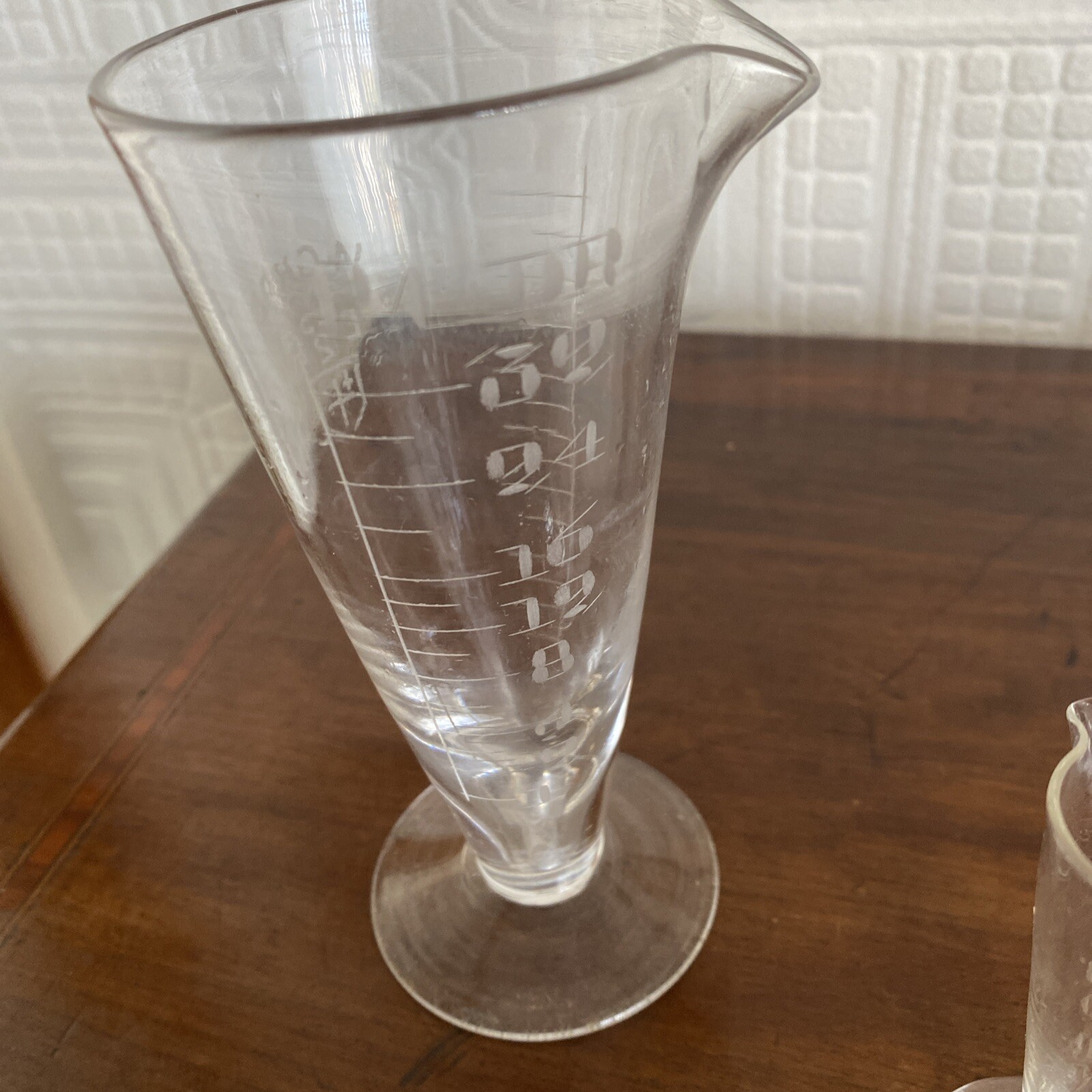 Victorian And Edwardian Etched Glass Measures With Royal Standards Marks