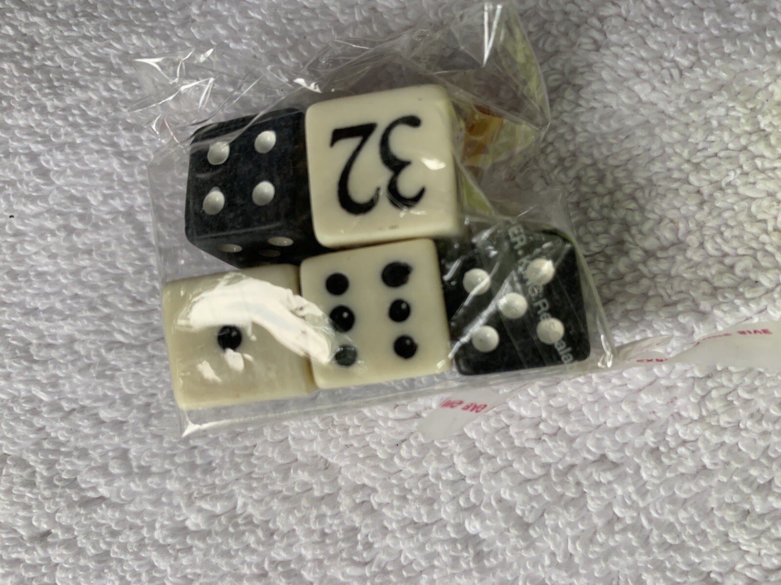 Zyrtec Pharmaceutical Travel Games Set Advertising Promotional Green Case Unused