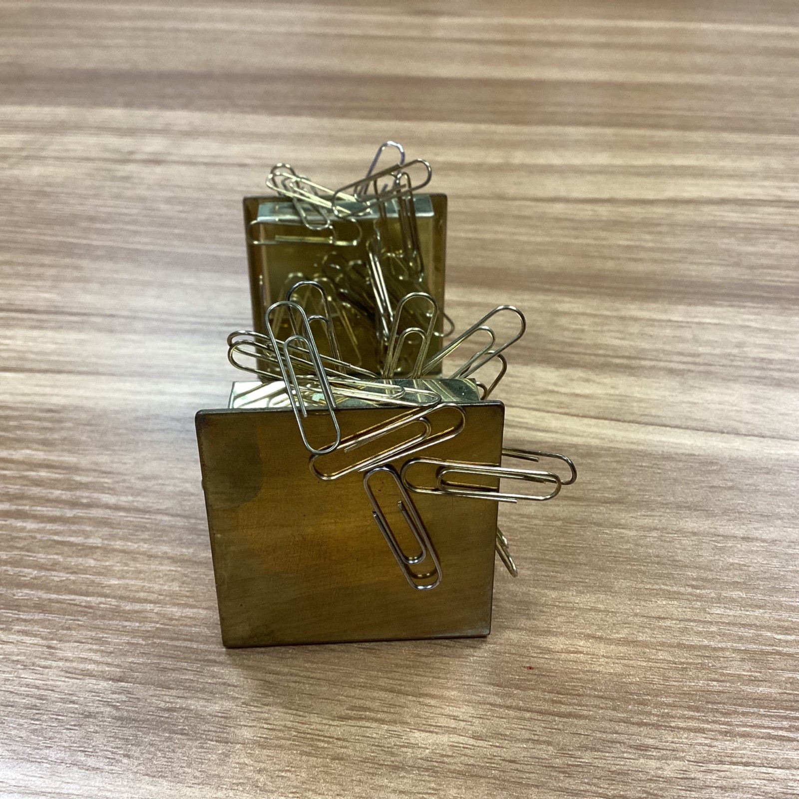 Vtg Micro K Pharmaceutical Rep A. H. Robins Co Magnetic Paper clip Holder RARE