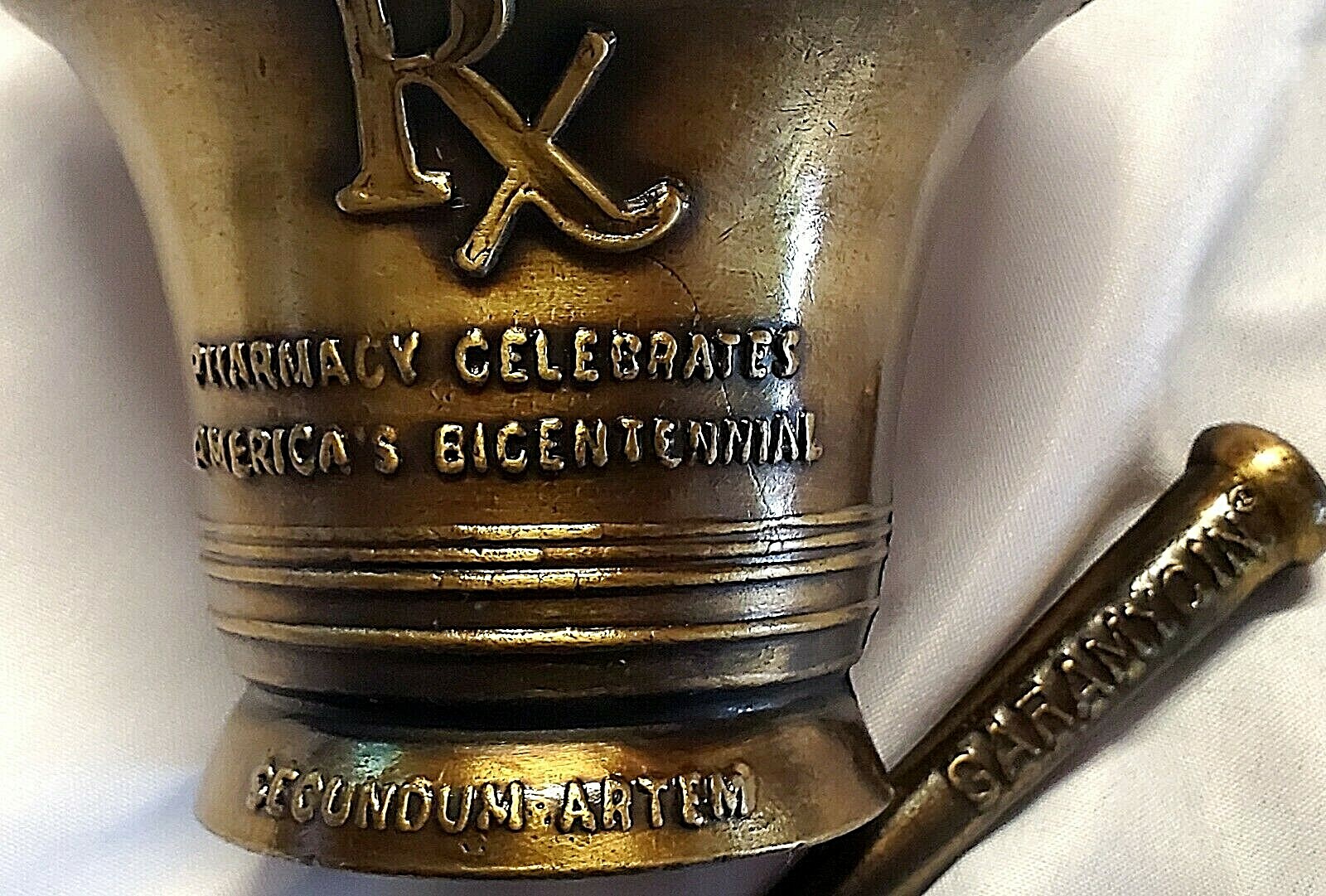 BRASS 1976 RX MORTAR & PESTLE BICENTENNIAL LIBERTY BELL GARAMYCIN ON PESTLE