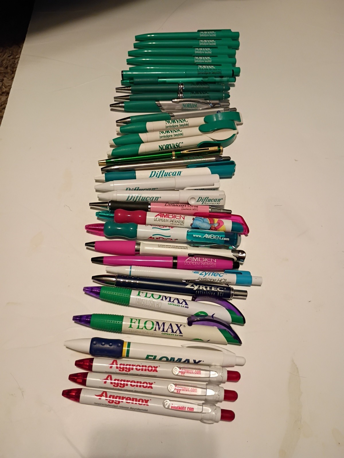 Variety Pen Pharmaceutical Drug Rep Lot of 32 Flomax, Ambien, Norvasc, Diflucan