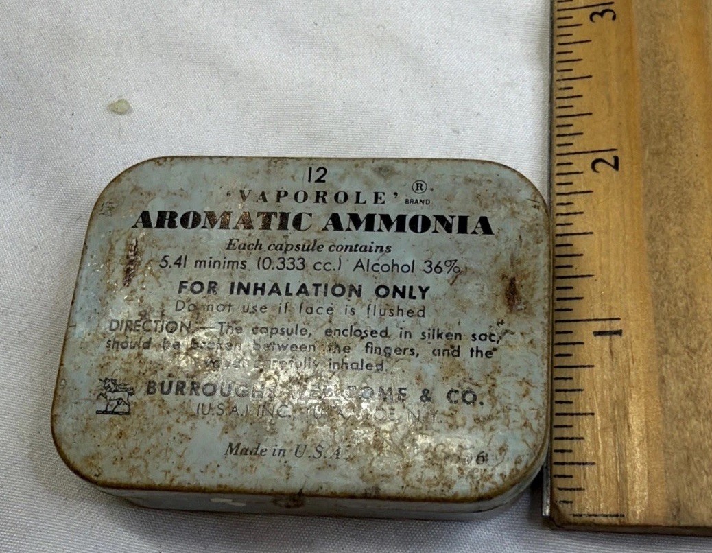BURROUGHS WELLCOME & CO Vaporole Aromatic Ammonia Vintage Tin