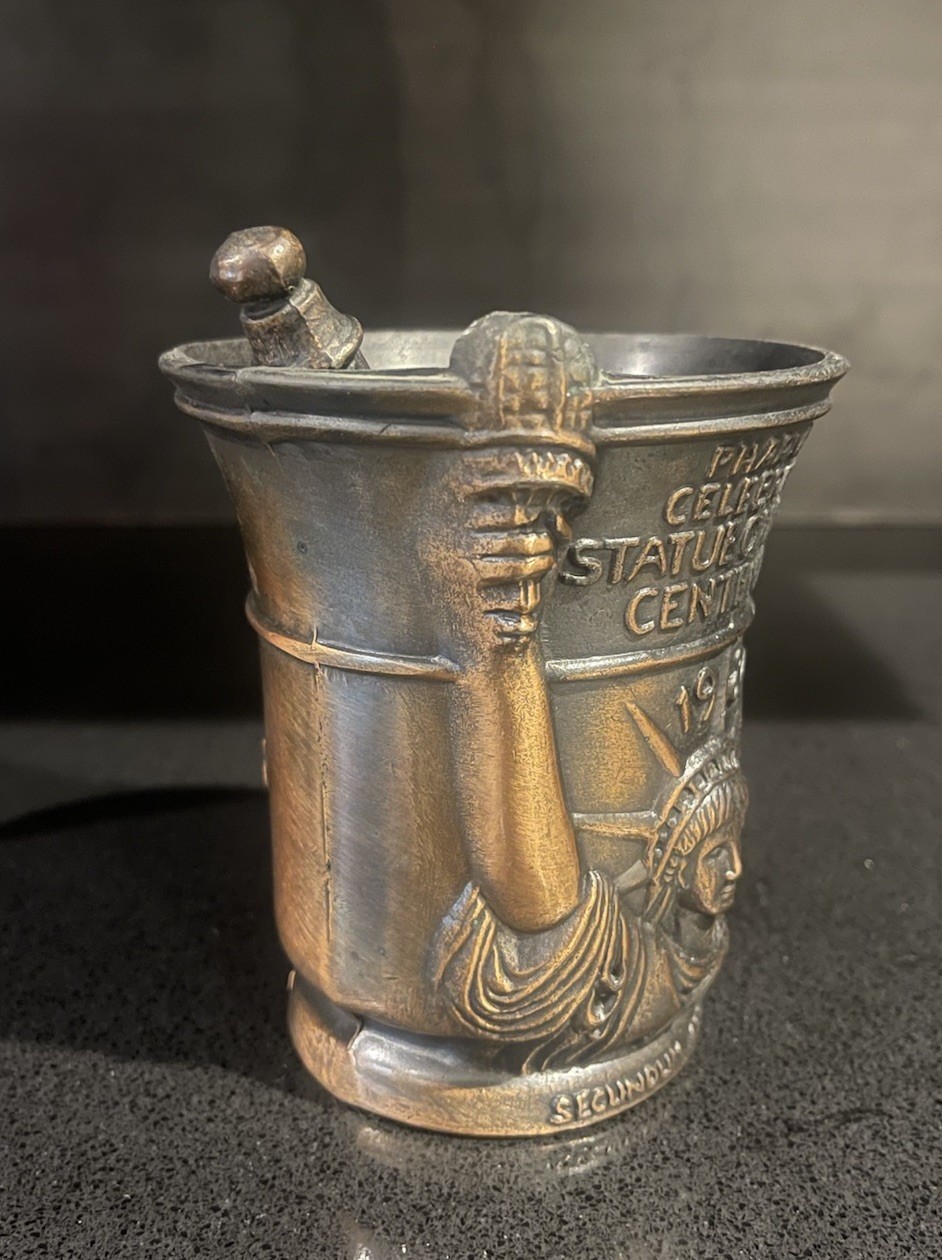 Pharmaceutical Apothecary Brass Mortar & Pestle Secundum Artem Statue Liberty