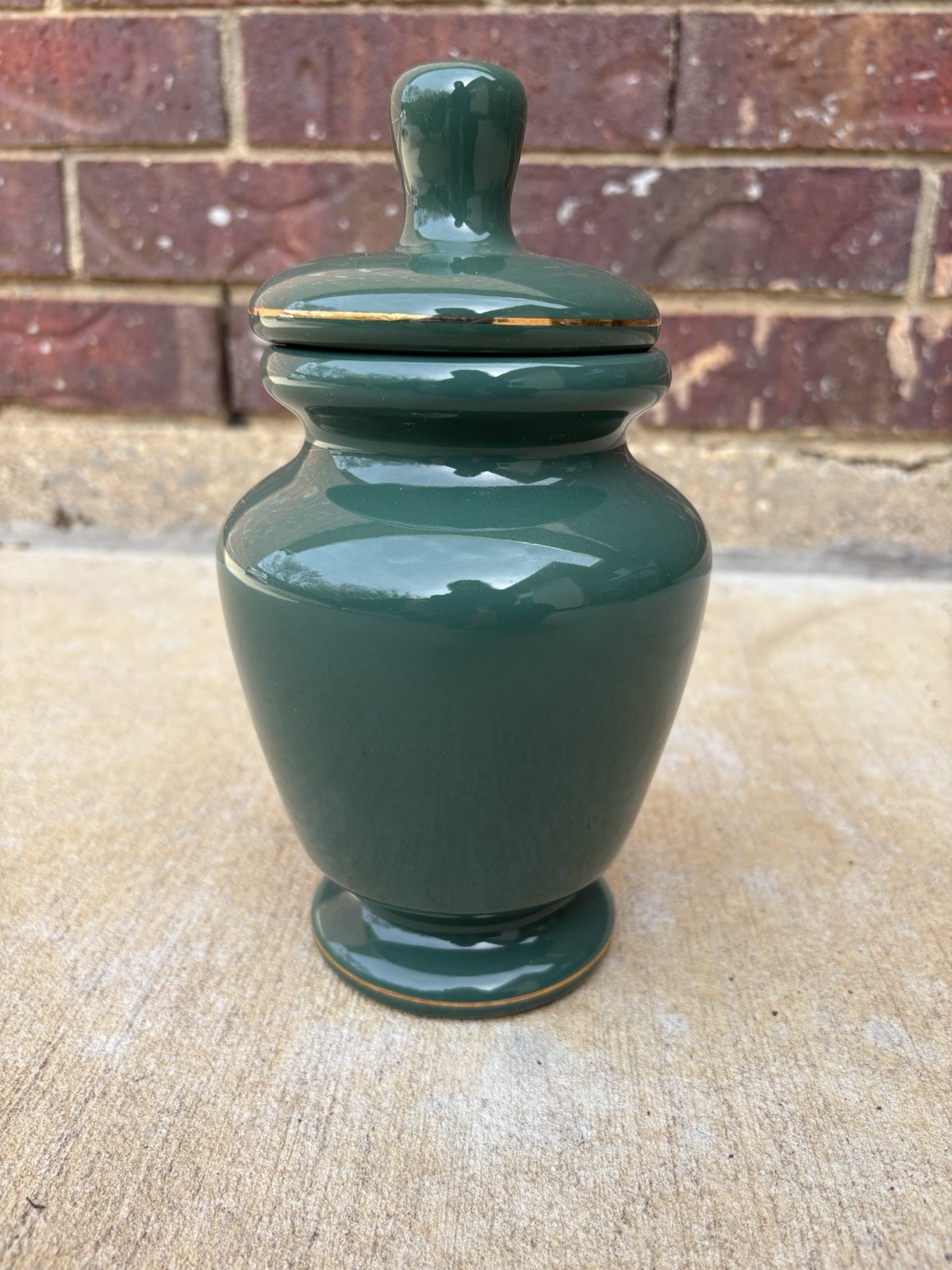 Vintage Eli Lilly Apothecary Jar “Symphytum Officinale” Ceramic Gilt Trim 8.5″ H