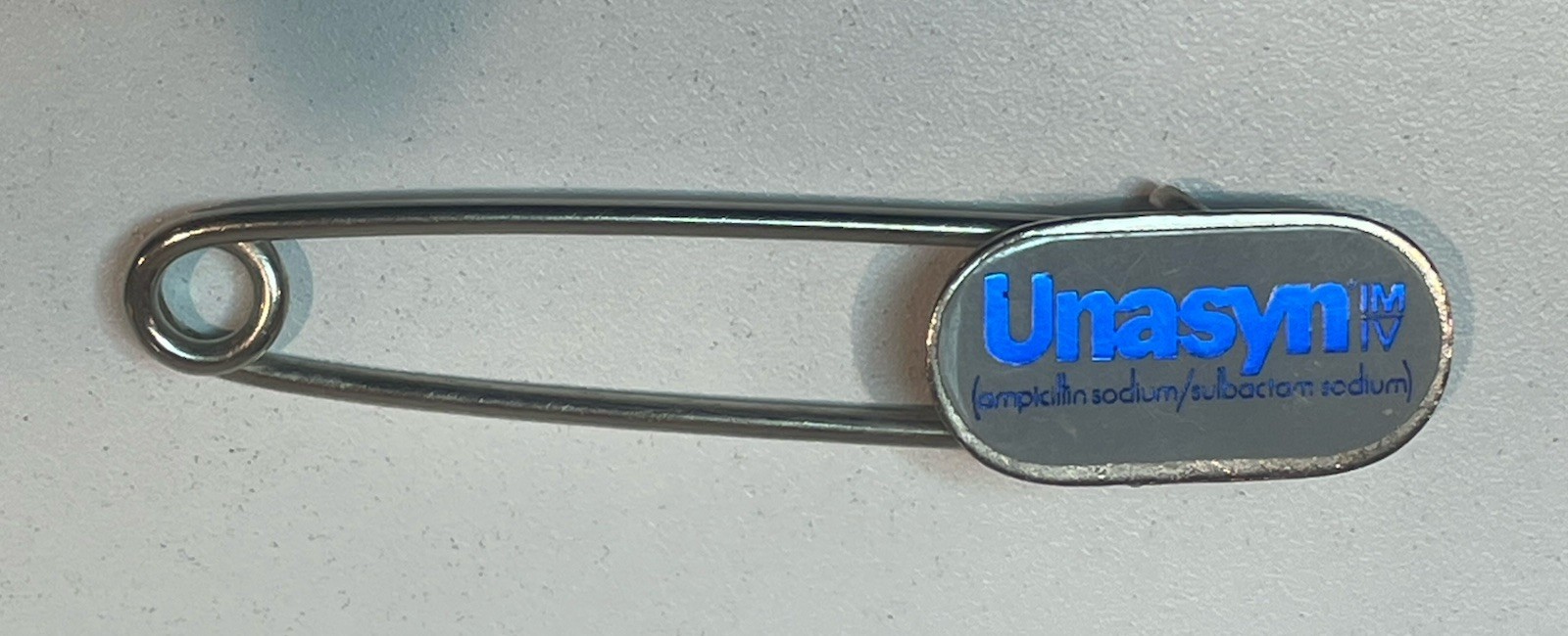 Vintage 1990s Pfizer Unasyn Bobby Pin Key Chain Drug Rep Pharmaceutical Promo 3″