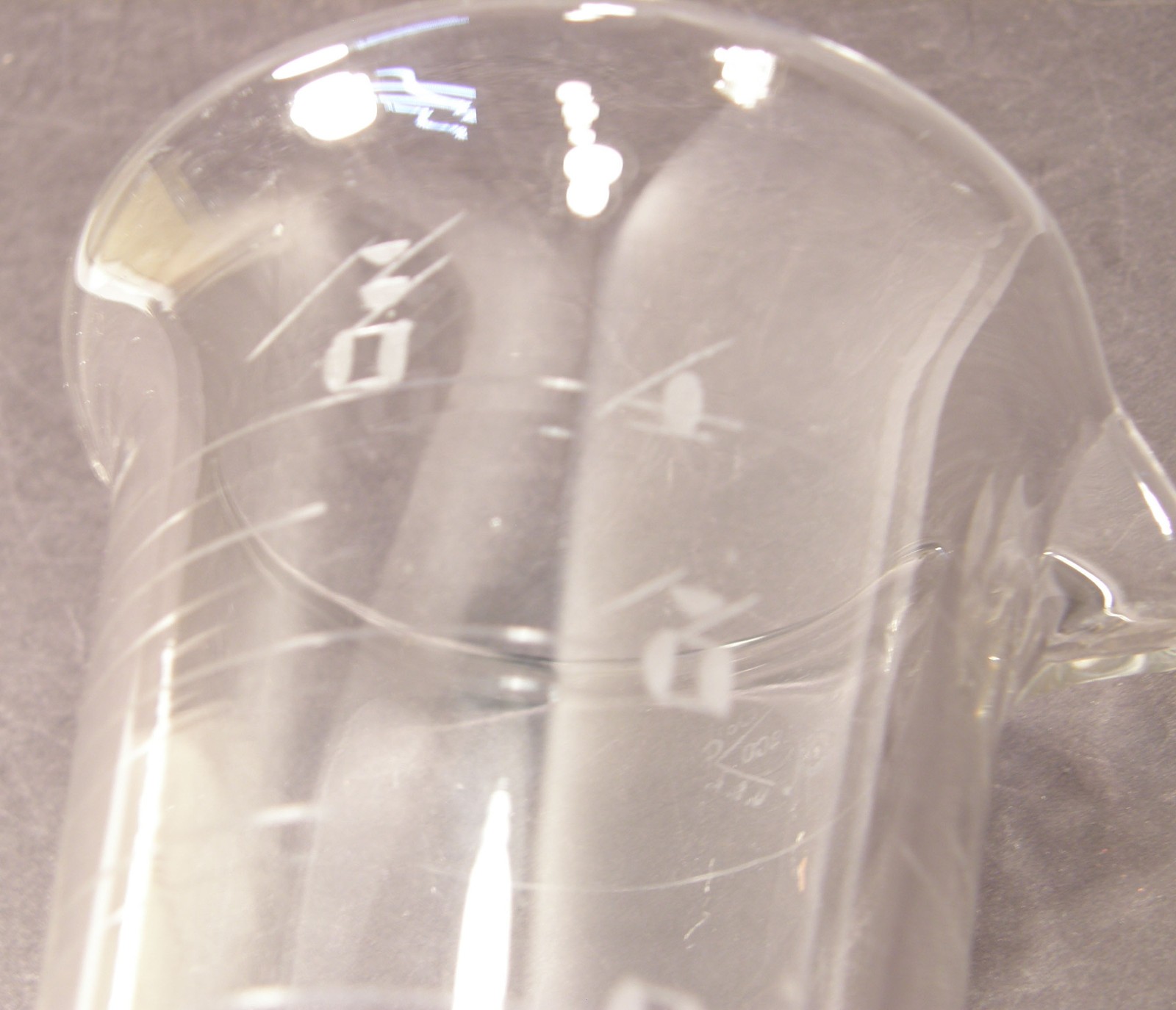 VINTAGE GLASCO CLEAR GLASS ETCHED FOOTED MEASURING POURING BEAKER APOTHECARY LAB
