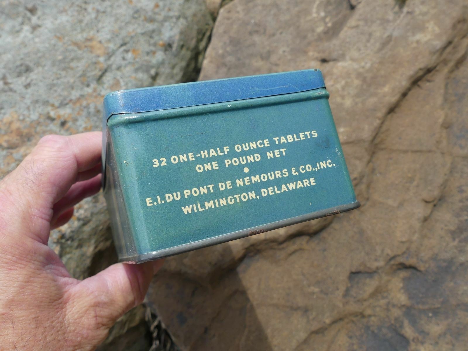 Vintage DuPont Camphor Tin – Litho Medicine Container – Wilmington DE