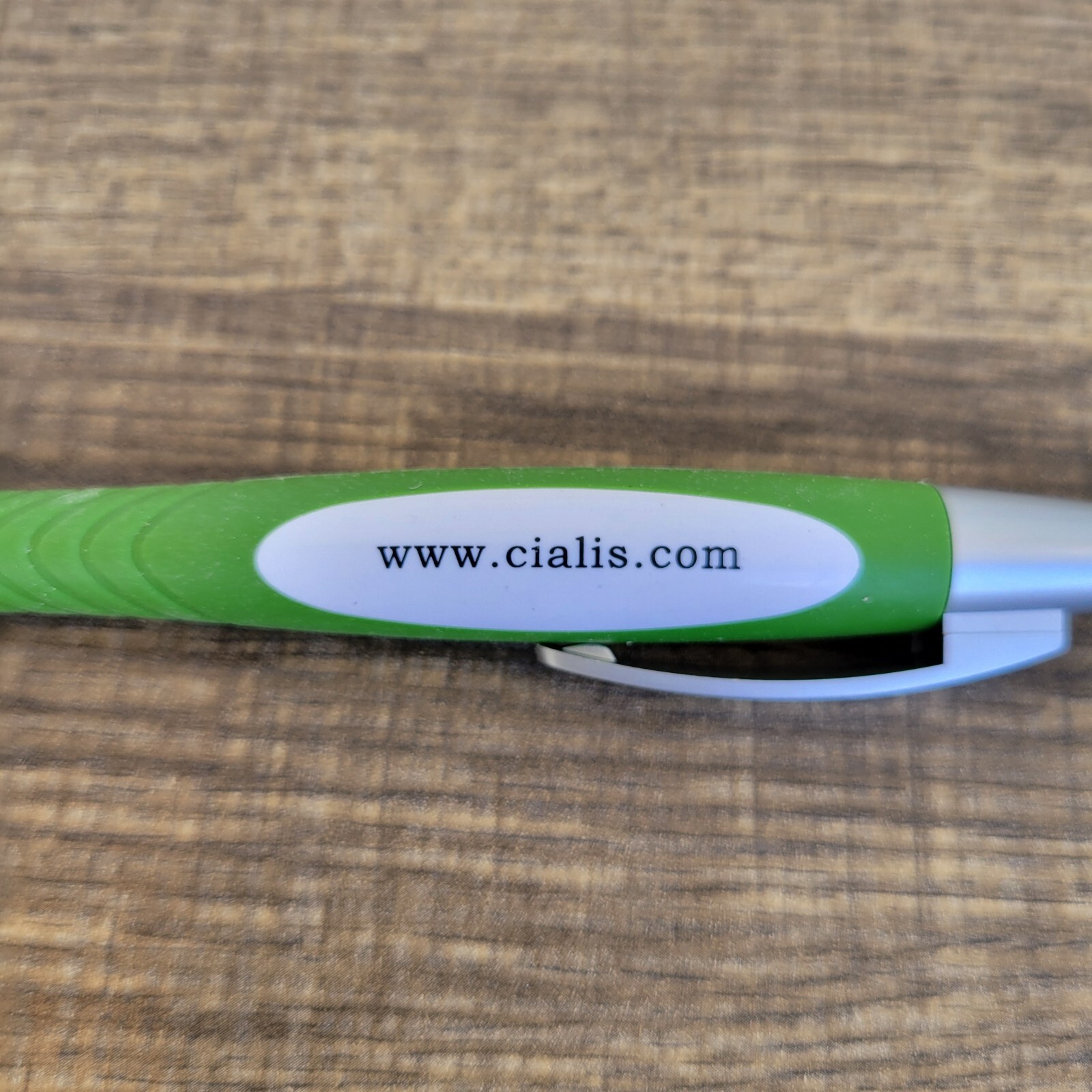 NEW Lot Cialis Green Pharmaceutical Plastic Hard Rubber Drug Rep Pen Collectible