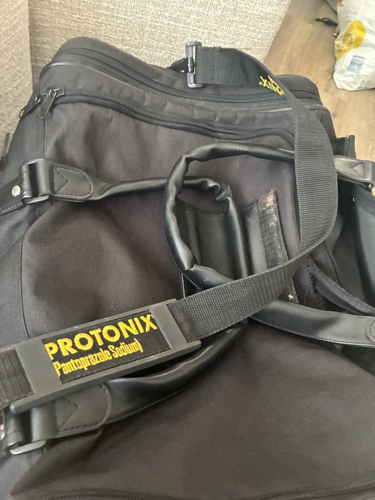 Protonix Pharmacy Drug Rep Large Duffle Rip in Top Bag Luggage Multi Compartment