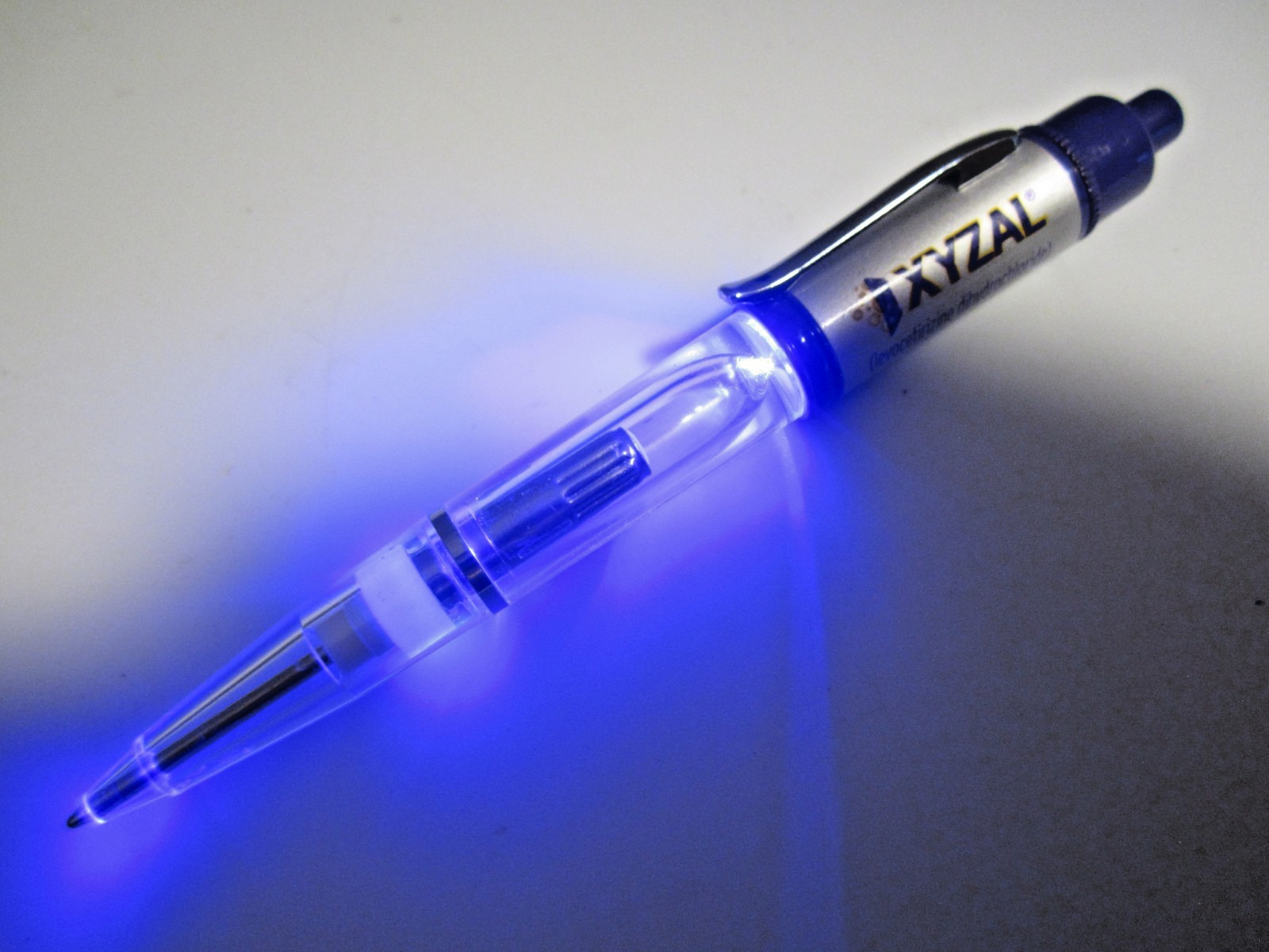 XYZAL Drug Rep Ink PEN Light Purple or Yellow Collectible Pharmaceutical Medical