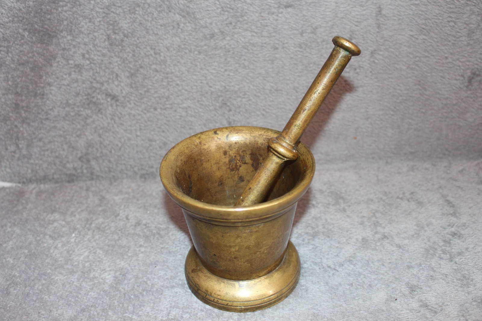 Popat Metal in Pune India Pestel and Mortar incredibly heavy 12cm tall/11 wide
