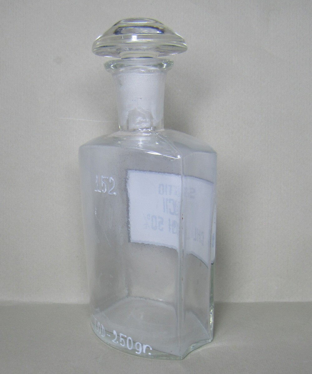 Vintage Medical Science Glass Bottle,Germany,SOLUTIO CALCII CHLORIDI 50%