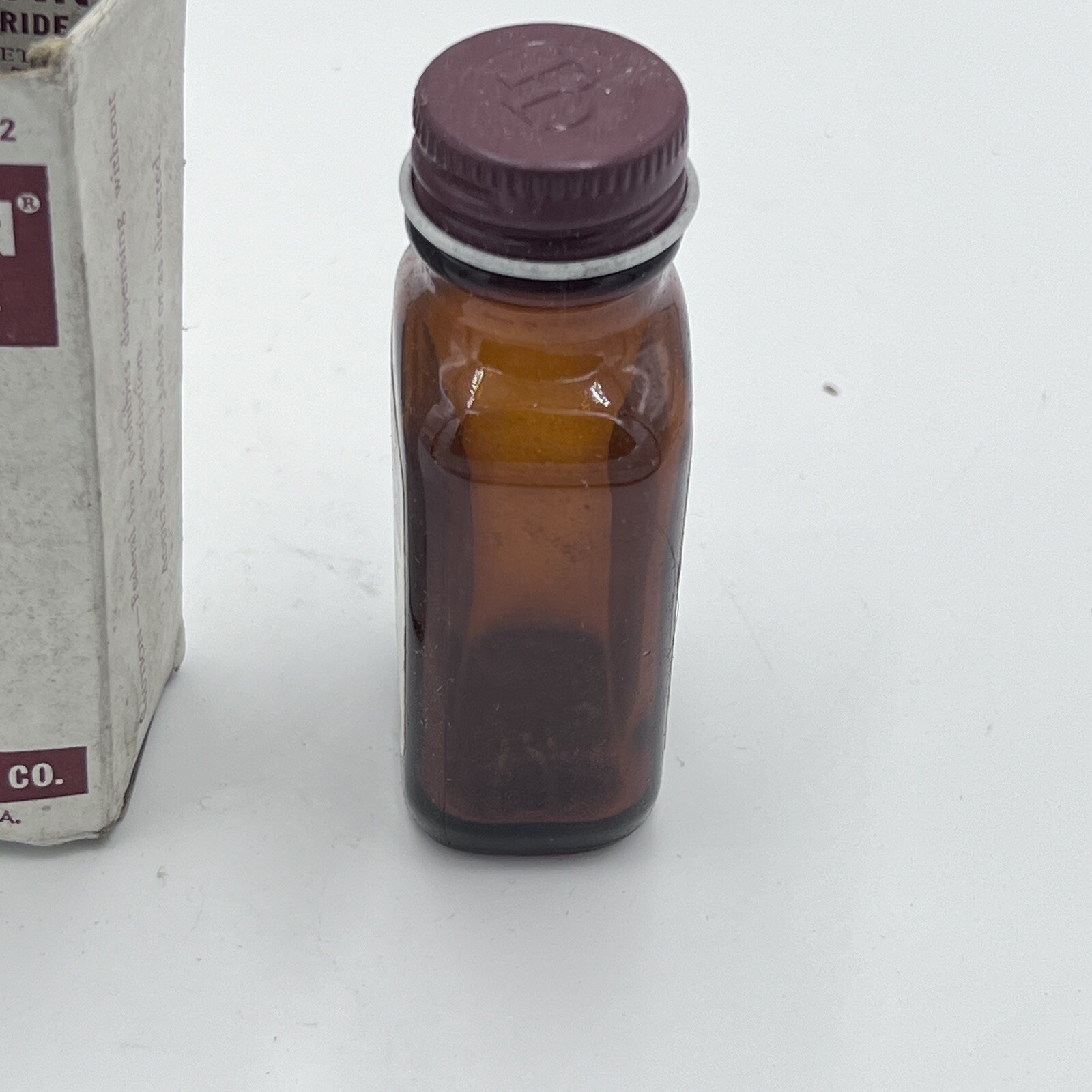 RARE Camoquin Parke Davis Malarial Amber Glass Medicine Bottle EMPTY