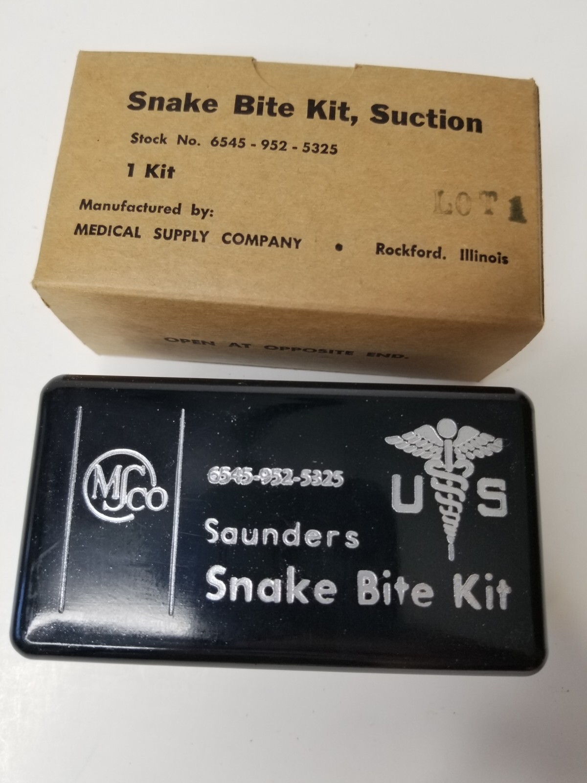 Vintage Saunders’ Snake Bite Kit Medical Supply Co. NEW OLD STOCK