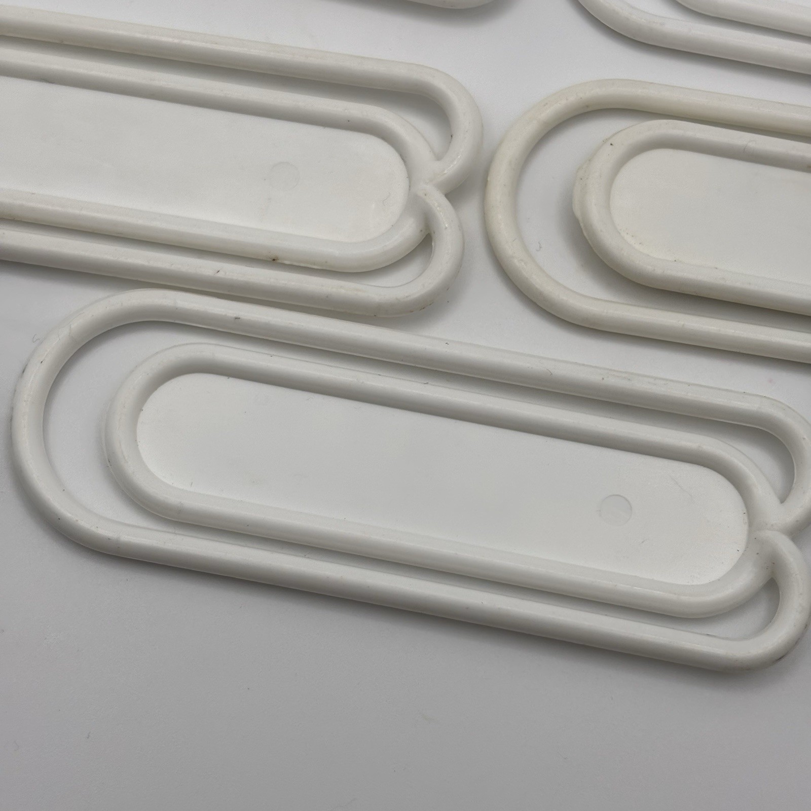 IMDUR Drug Rep Paperclip Promo White Plastic Lot of 9x – 3” Long