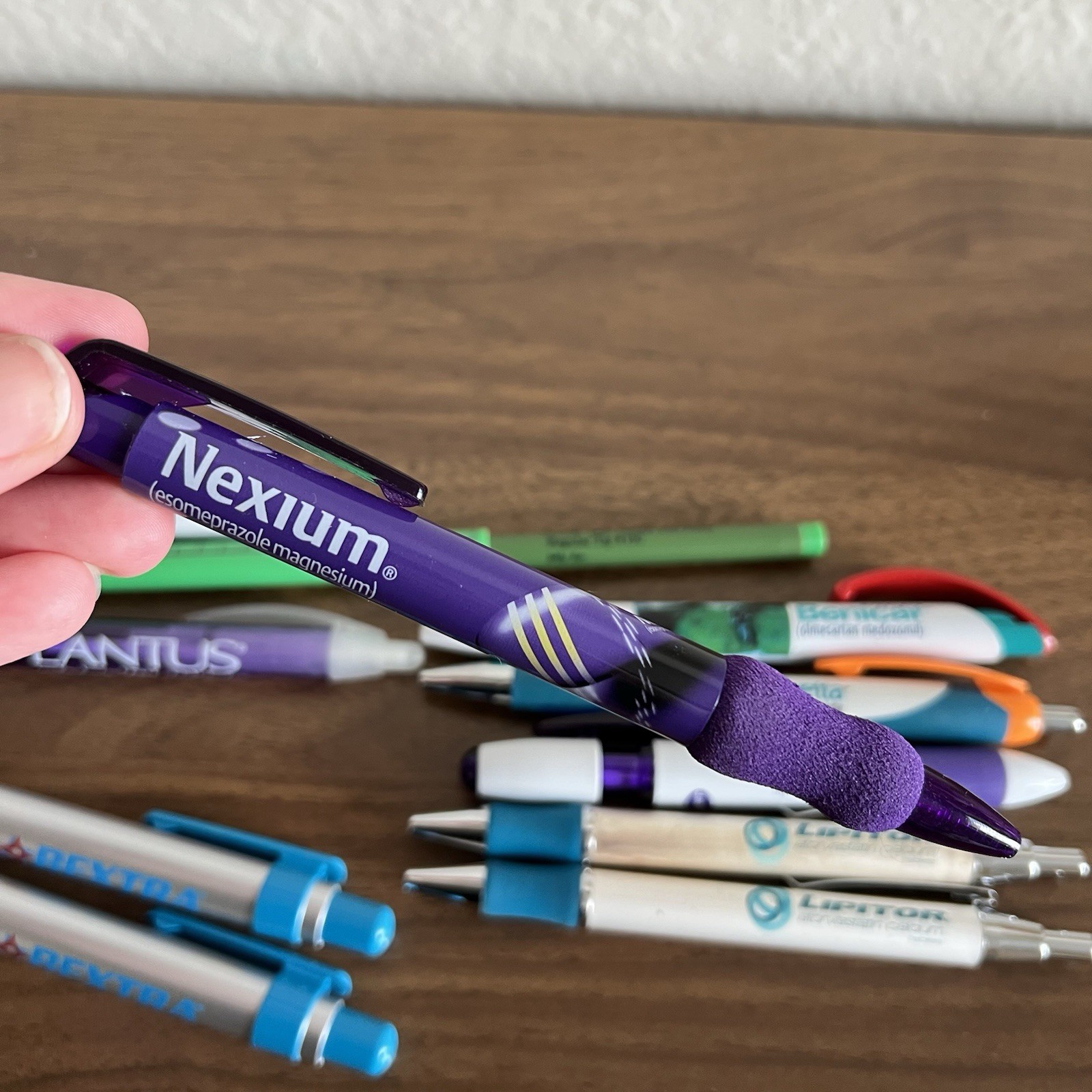 Lot 11 Metal Plastic Pharmaceutical Drug Rep Pens Medical Collectibles *Most Dry