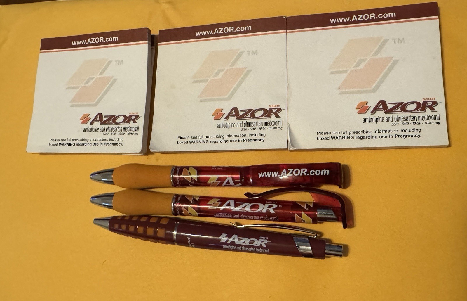 AZOR Lot of Pharmaceutical Promotional Plastic and metal pen and 3 notepads