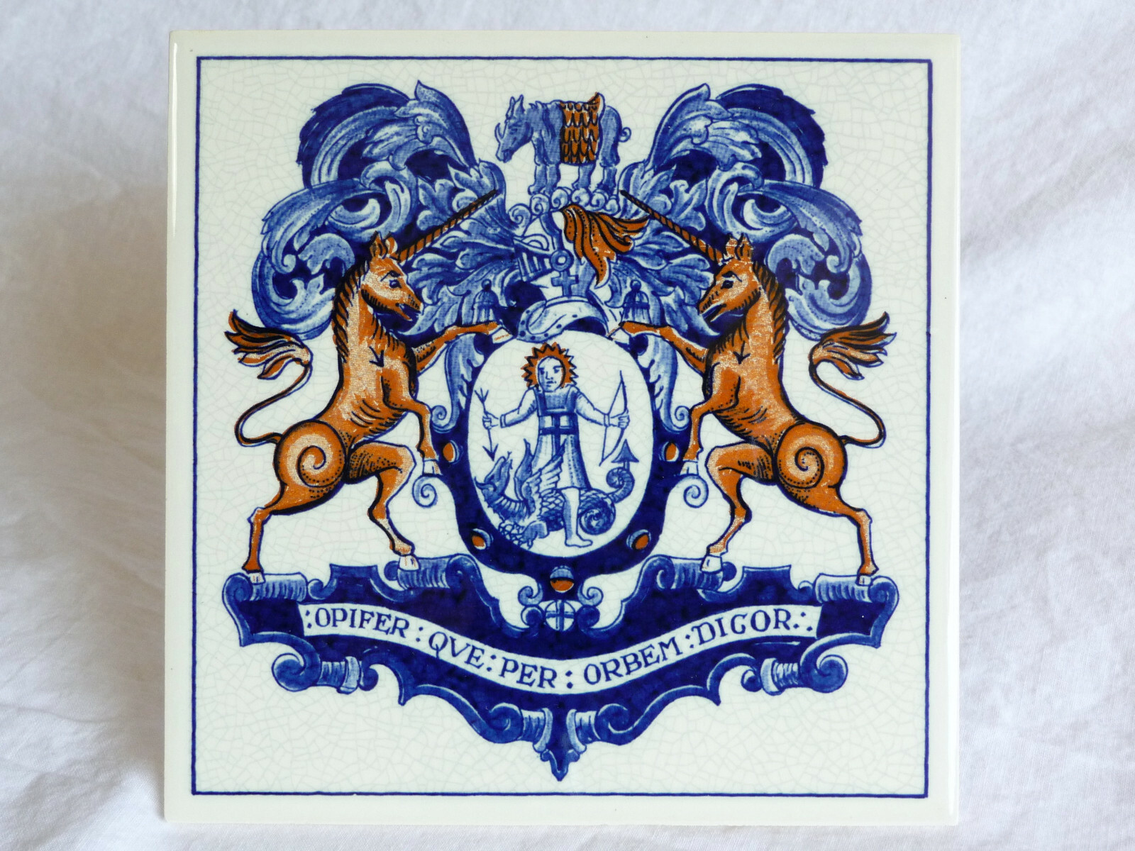 1982 BURROUGHS WELLCOME Replica Pill Tile APOTHECARY’S CREST Delft Holland B-716