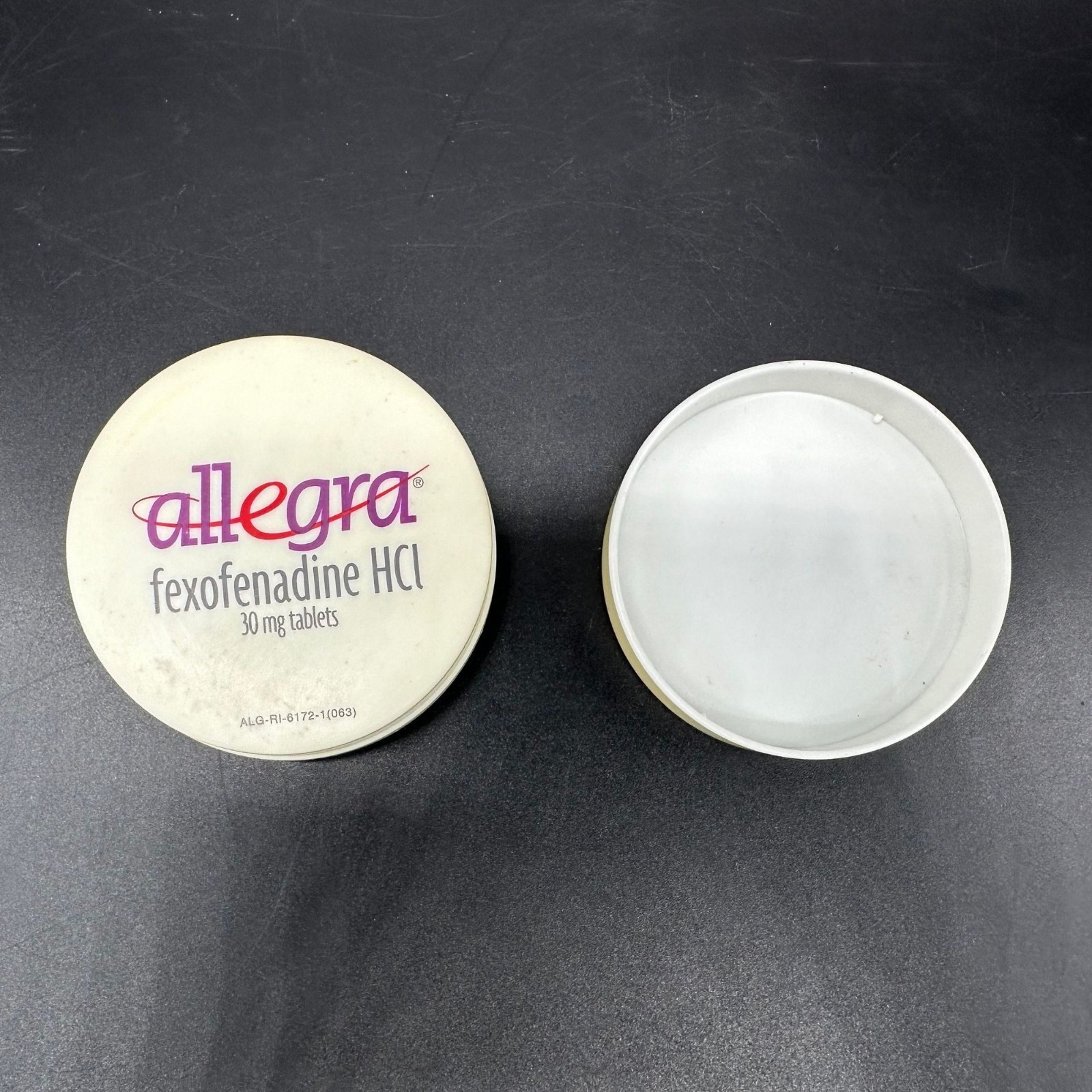 Vtg Pill Cup Allegra Telescoping Elephant Pharmaceutical Drug Rep Promo Travel