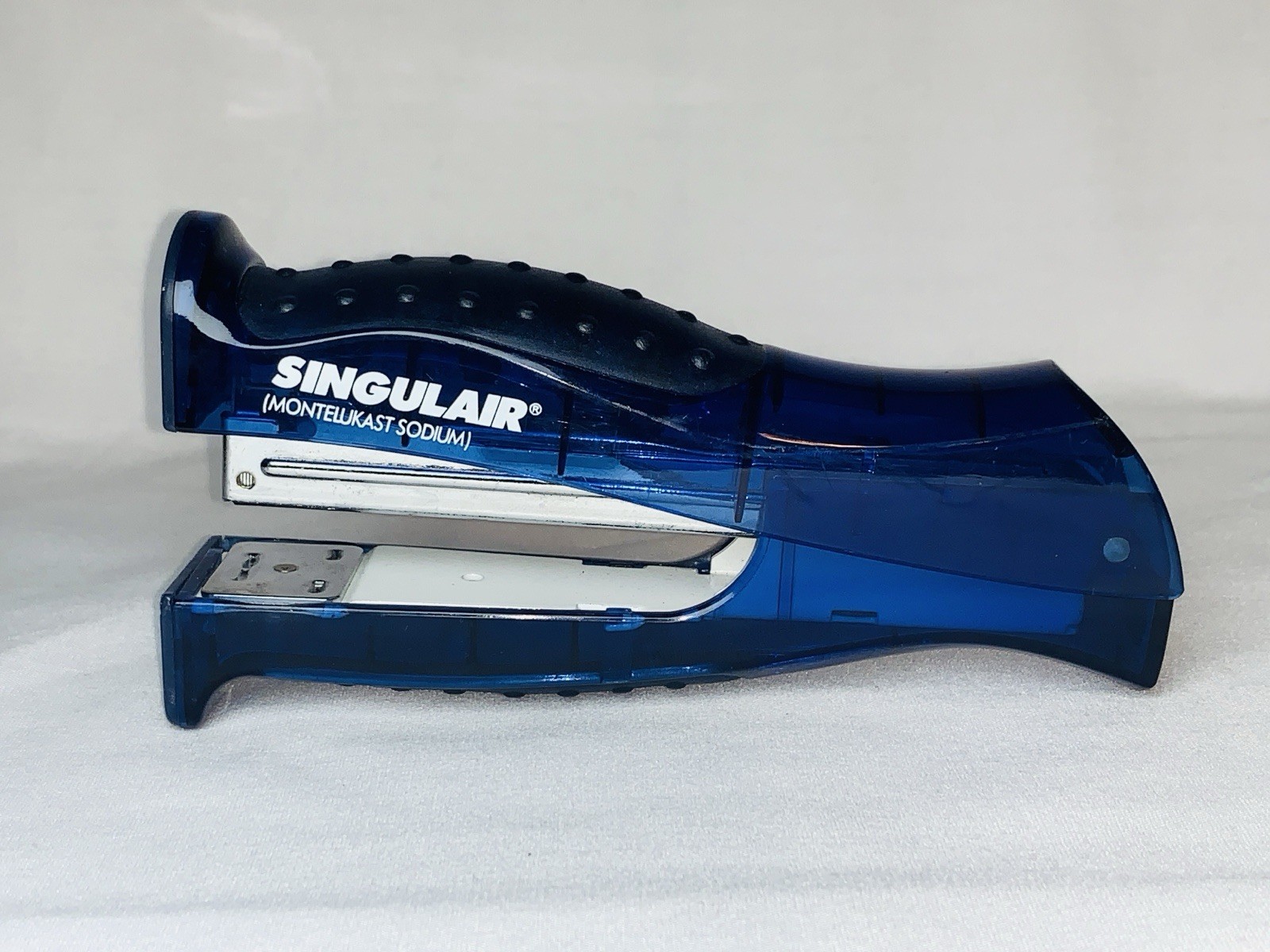 Vintage SINGULAIR Drug Rep Stapler – Blue Stand-Up Desktop Collectible Rare