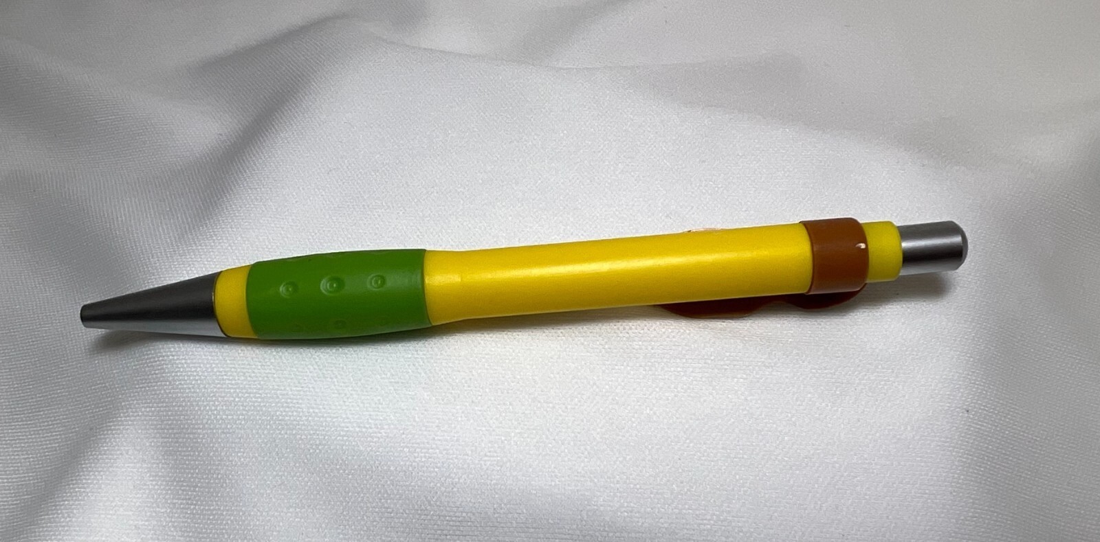 EpiPen Drug Rep Collectible Pharmaceutical Clicker Pen PEANUT Pocket Clip