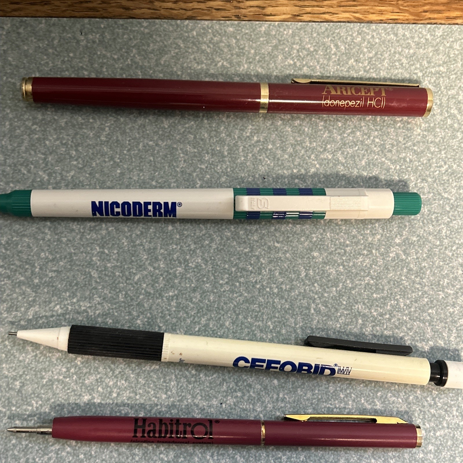 32 Vintage Pharma Rep Promo Pens Pencils Zoloft, Dilantin, Viagra, Claritin, …