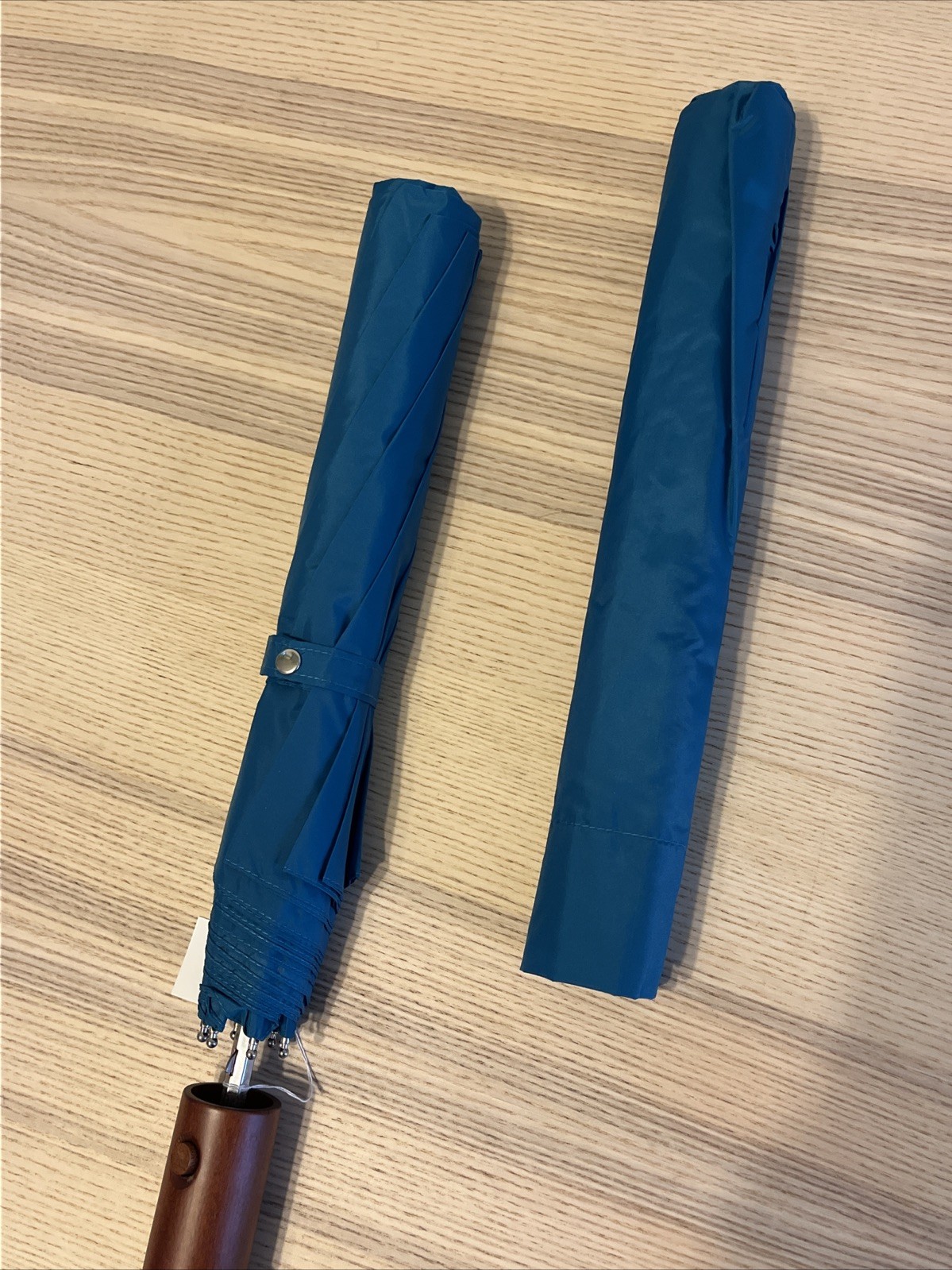 Teal Lipitor Foldin Umbrella Drug Rep Pharmaceutical Promo Medical Advertising