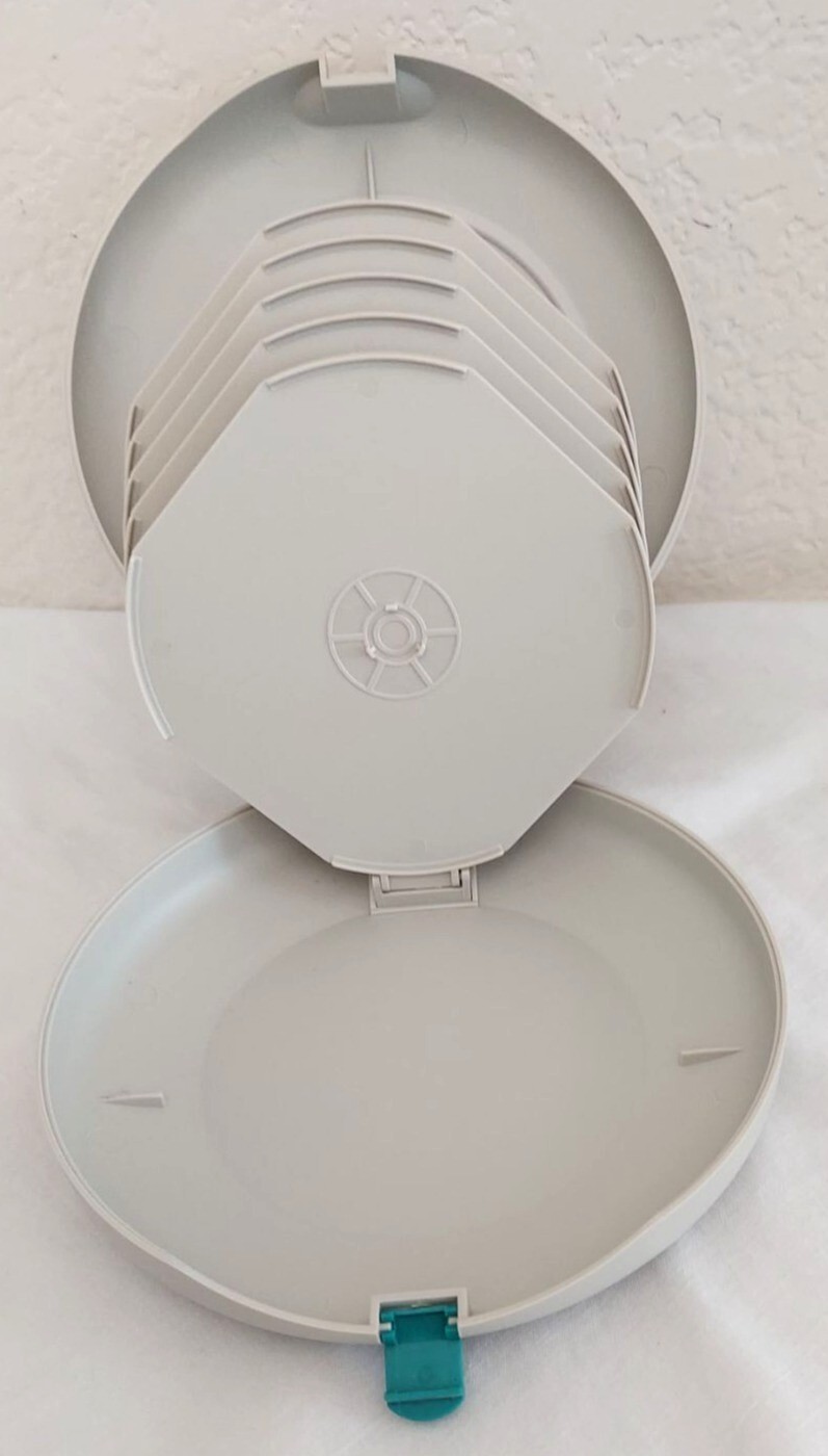 Levaquin Drug Rep Pharmaceutical Company 10 Disc CD DVD Carrying Case