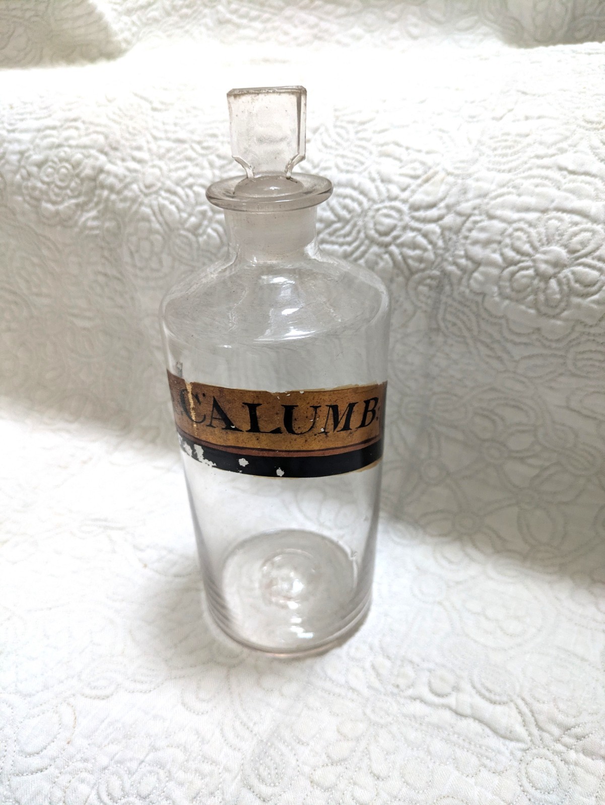 Antique Apothecary or Pharmacy Gold Label Bottle – TR: CALUMB: