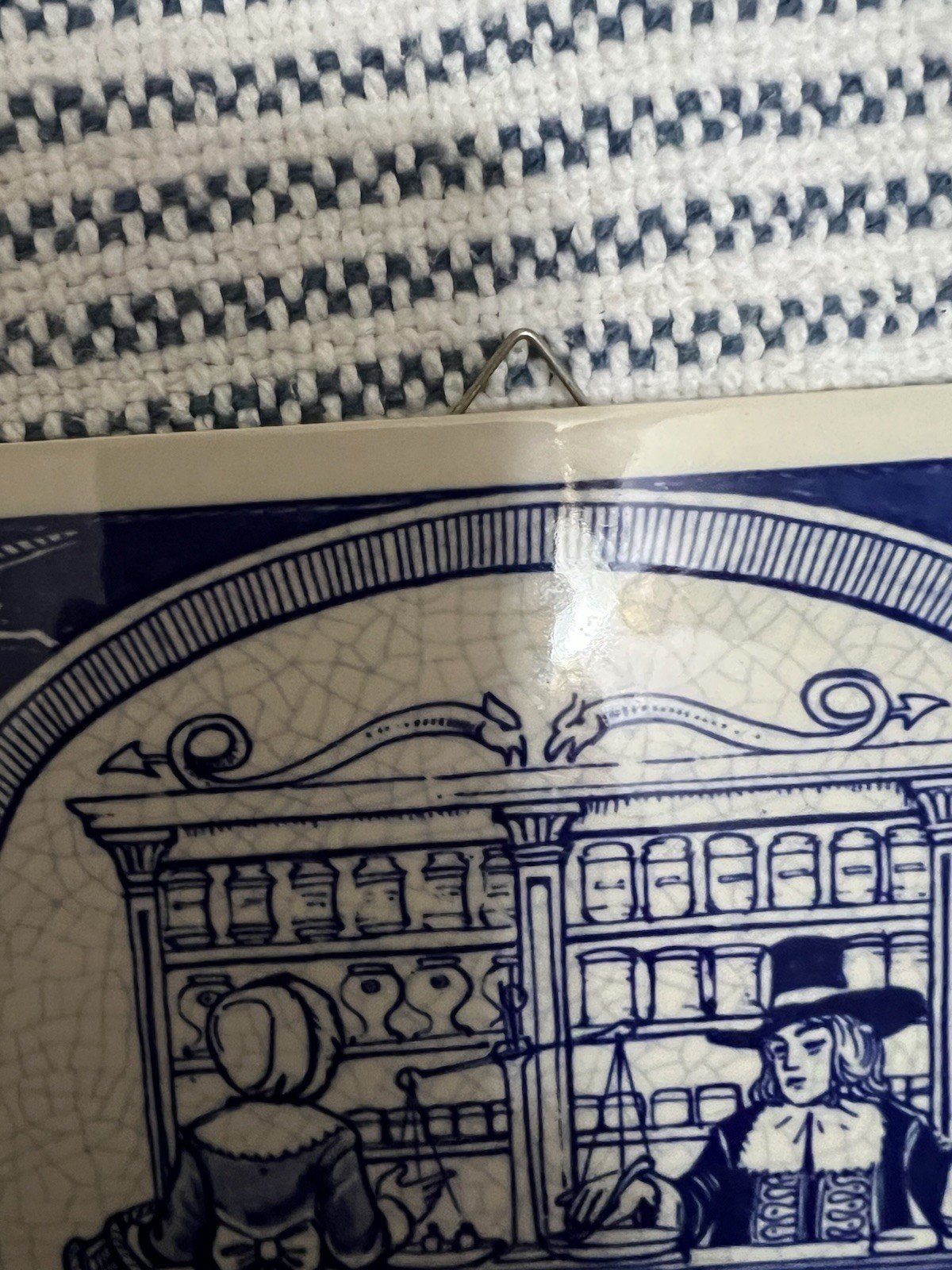 VTG Crown Delft Holland Limited Edition Pharmacy Pharmacist Award Pill 6″ Tile