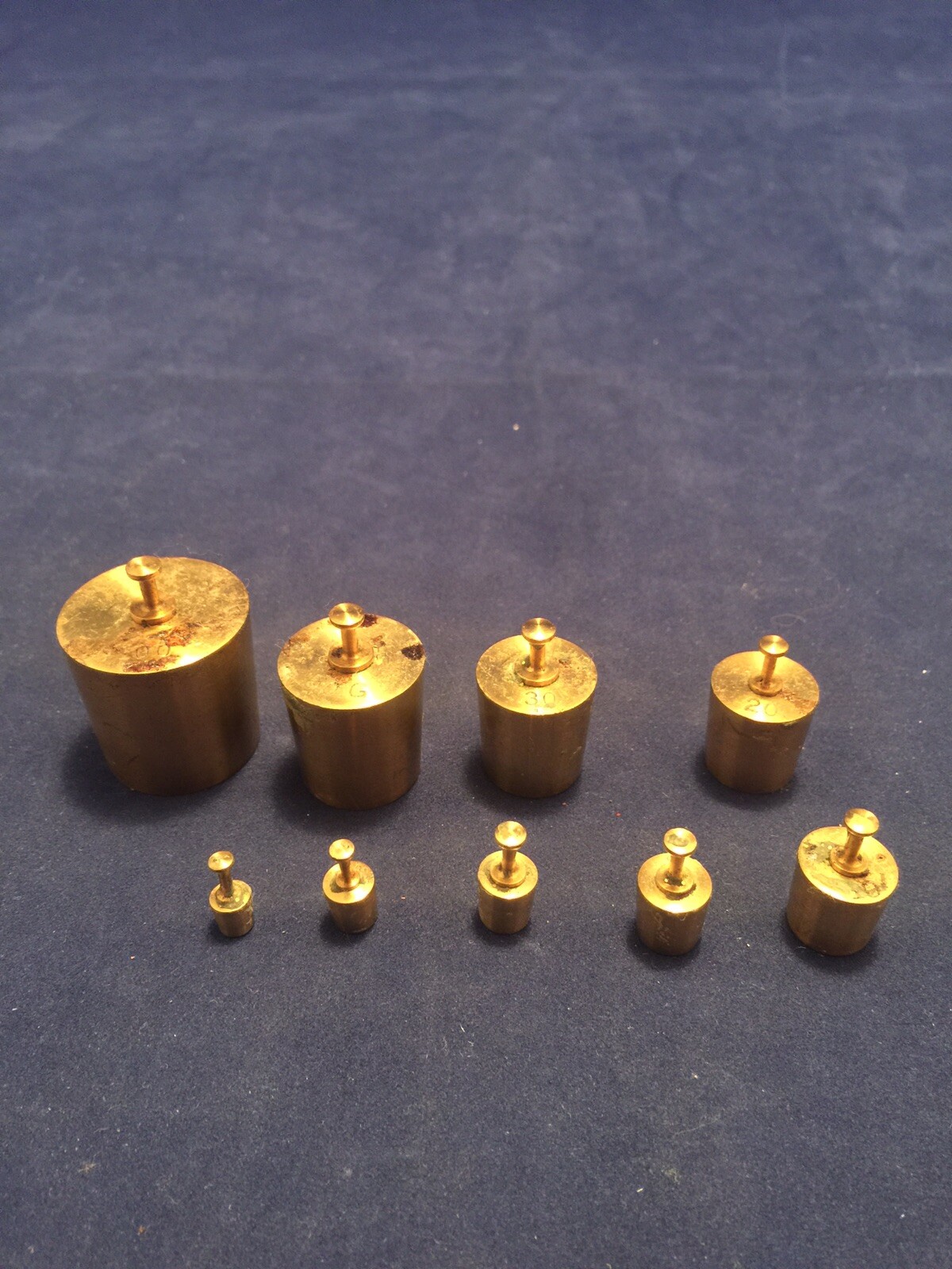 Vintage E.H.SARGENT ANTIQUE HINGED WOODEN BOXED SET APOTHECARY BRASS WEIGHTS