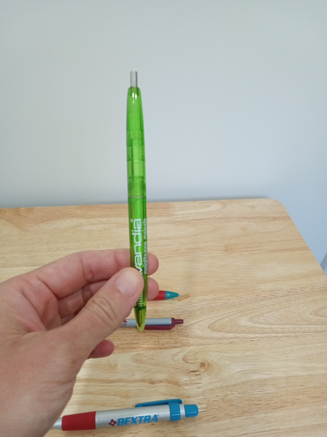 Lot (4) Pharmaceutical / Drug Rep Pens – Lincare, Avandia, Bextra, Diovan
