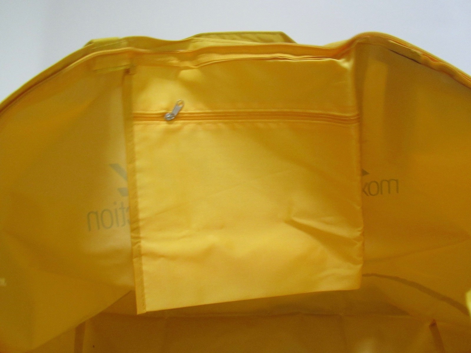 Huge Avelox Vinyl Zippered Tote Drug Rep Pharmaceutical Promo Advertising Yellow