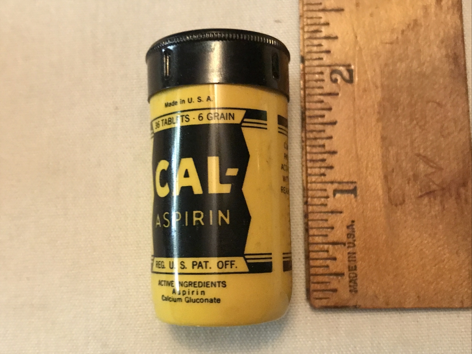 CAL ASPIRIN VINTAGE FULL TUBE IN ORIGINAL BOX, STERLING PRODUCTS, WHEELING