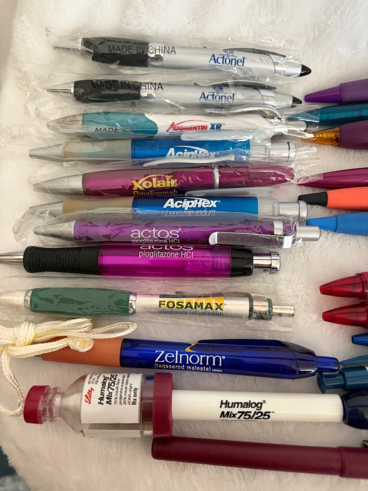 Lot of Drug Rep Items Metal & Plastic Pens & Pen Light *Non Working**READ Desc