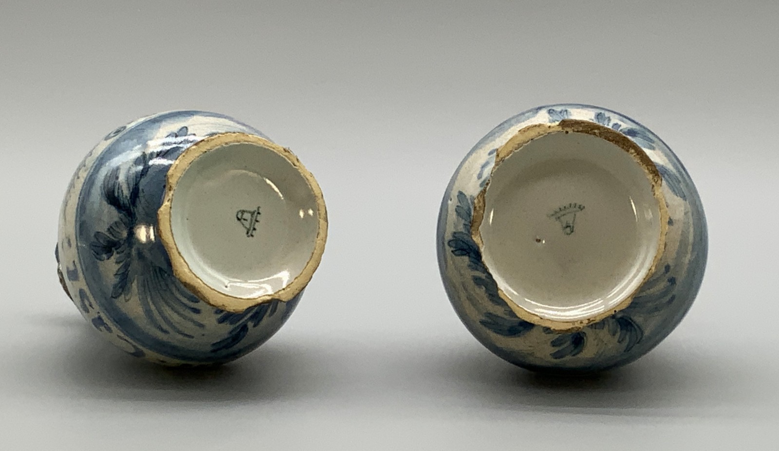 17th-Century Italian Savona Majolica Albarello Drug Pharmacy Jar Bottles