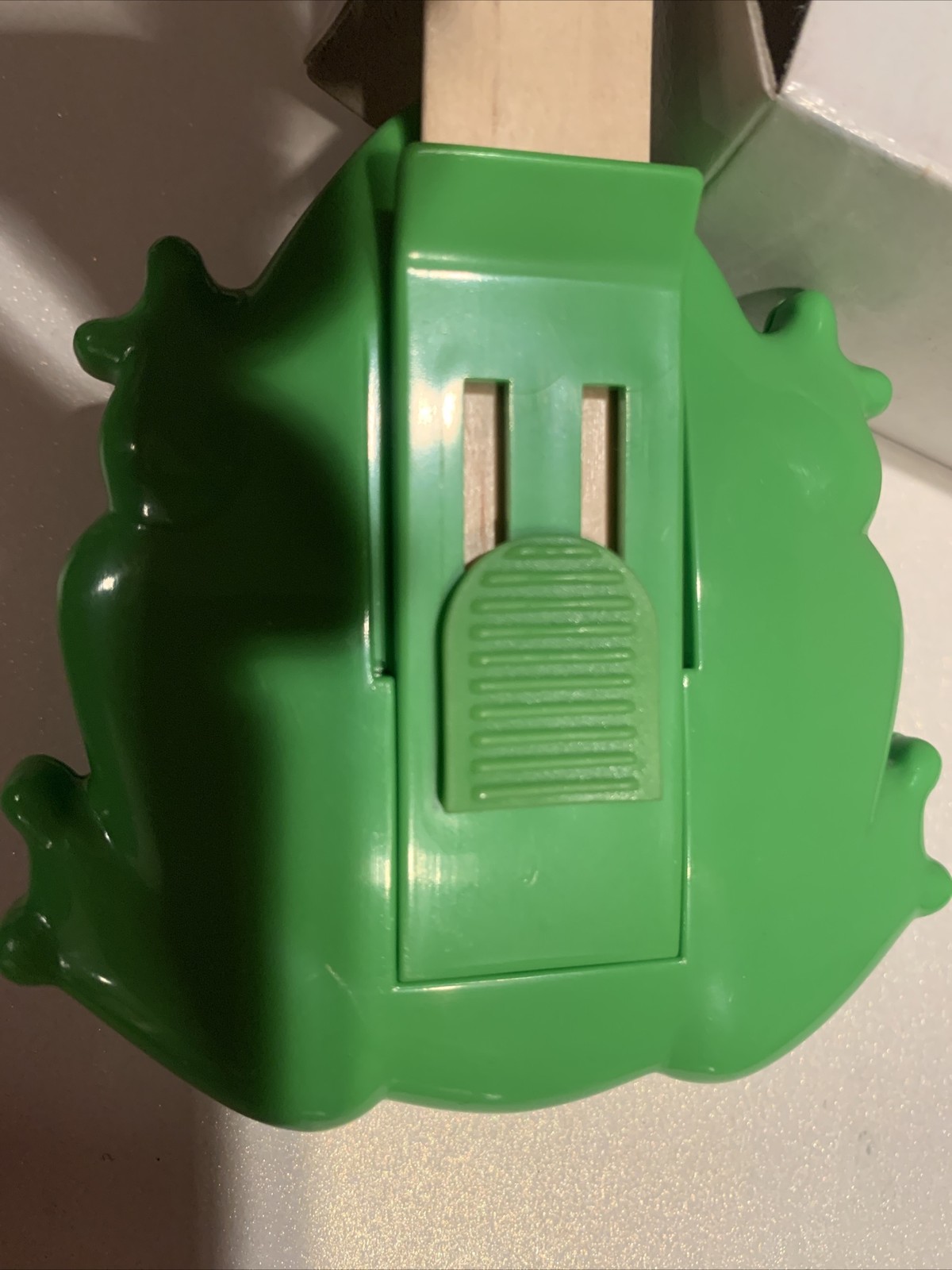Tongue Depressor Holder Frog NEW Pediatrics Nose Light Up When Insert Depressor