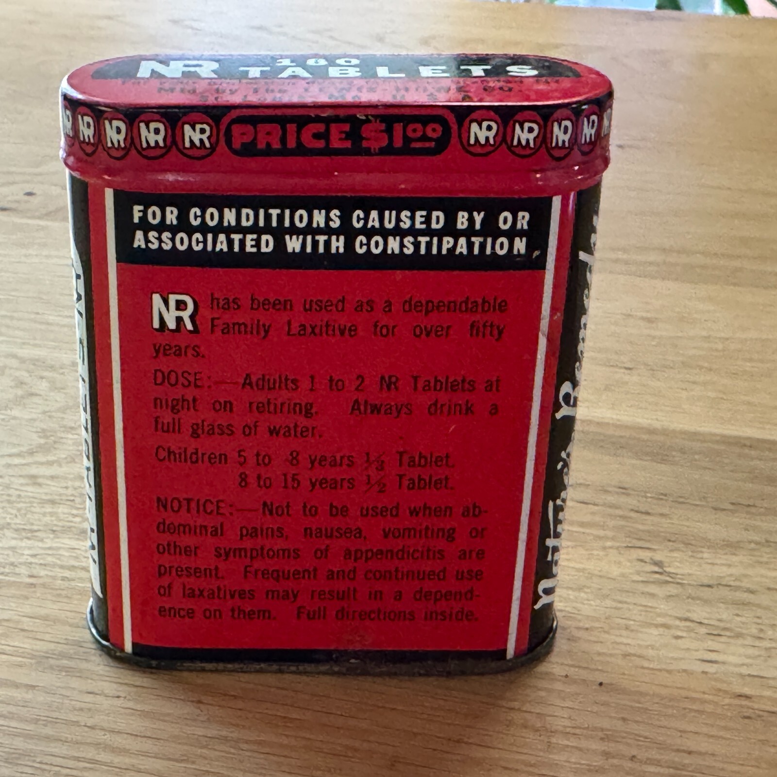Vintage Nature’s Remedy NR-Tablets Metal Box with Lid, Pharmacy Tin, Circa 1930