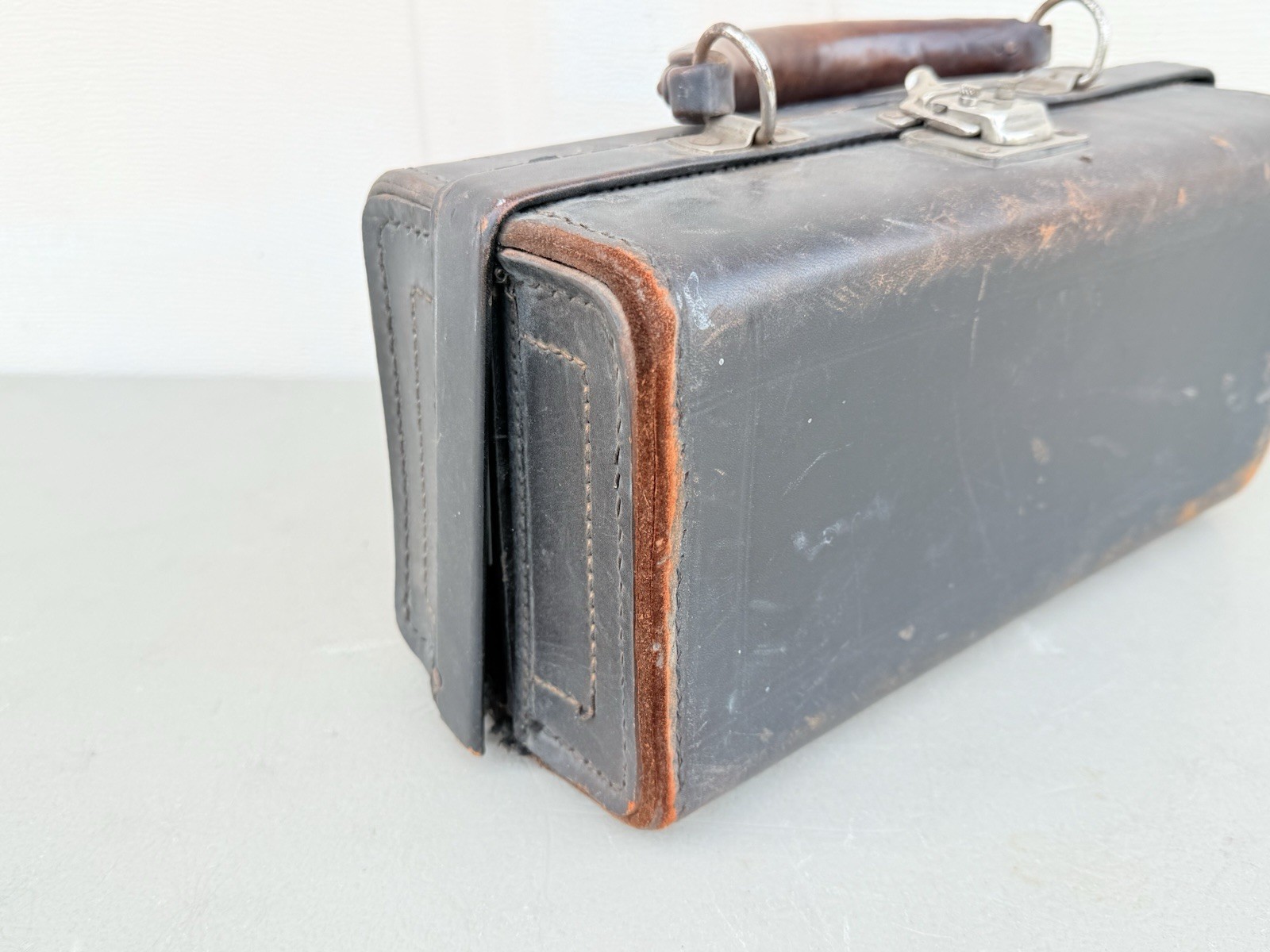 Antique Rare Doctor’s Medicine Kit Leather Travel Bag with Empty Vials