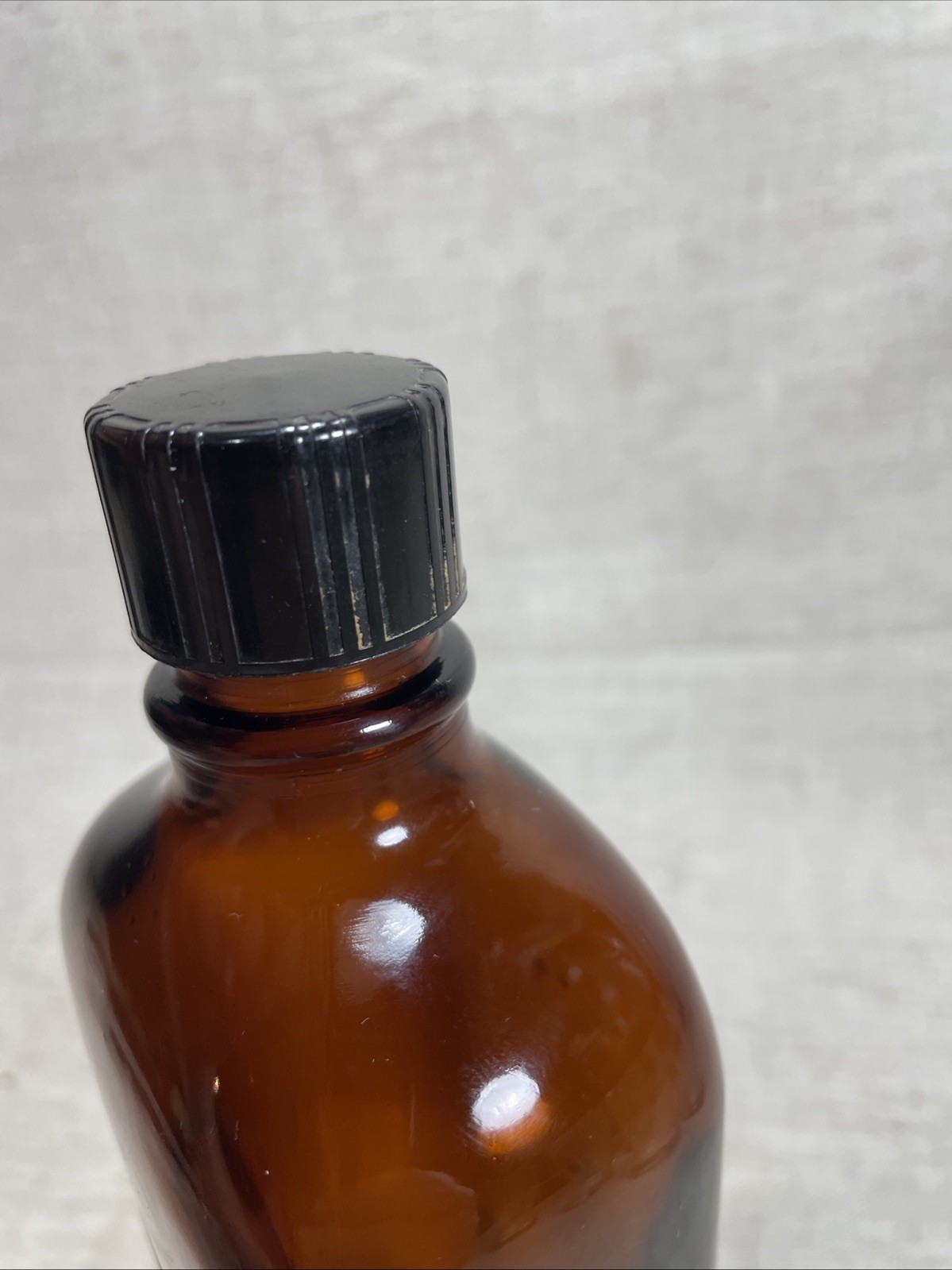 VTG 1979 Prescription Bottle Empty Brown Glass Benadryl Elixir Family Pharmacy